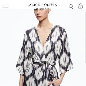 Alice + Olivia Monochrome Tie-Waist blouse